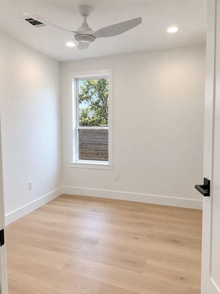 Spacious, unfurnished interior of a new home in , Houston (Image 29).