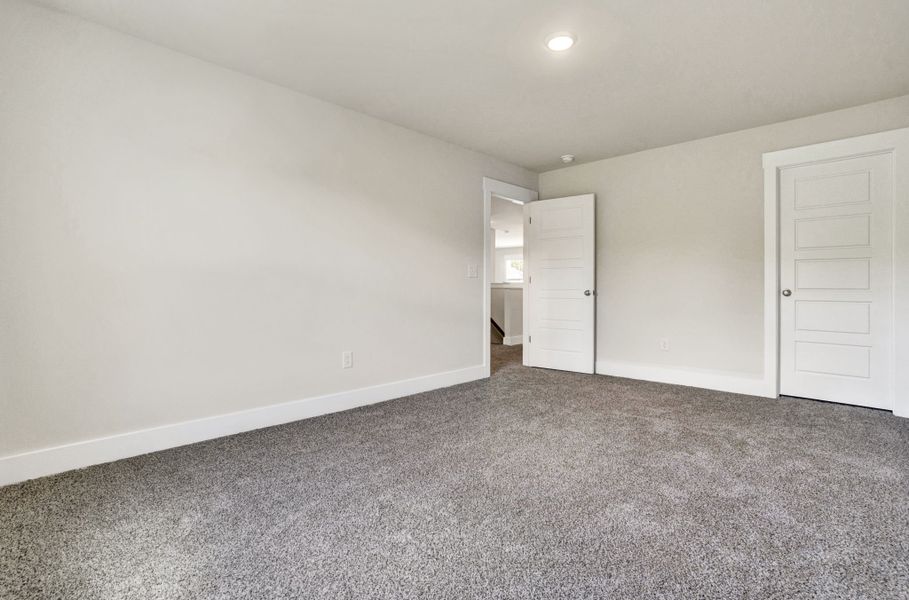 Spacious, unfurnished interior of a new home in Foxbank, Gray Court (Image 53). Spacious, unfurnished interior of a new home in Foxbank, Gray Court (Image 53).