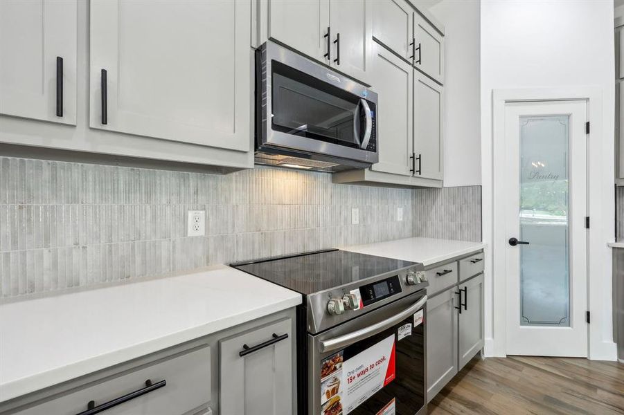 Furnished interior view inside a new home in , Dallas (Image 5).