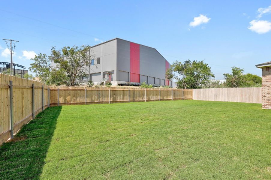 Image 29 of a home in Mustang Valley. Image 29 of a home in Mustang Valley.