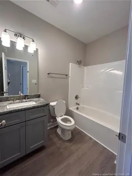 Full Hall Bathroom