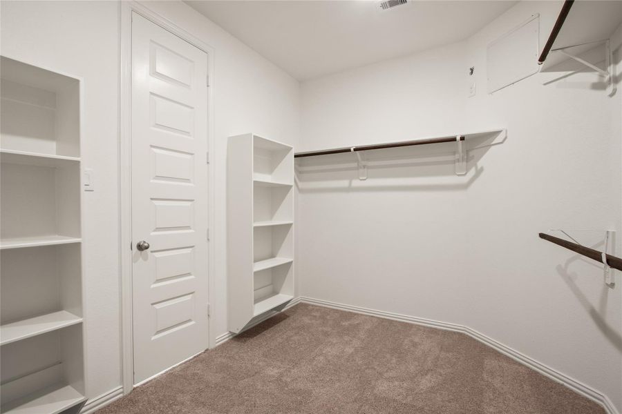 Image 10 of a home in The Woodlands Hills. Image 10 of a home in The Woodlands Hills.