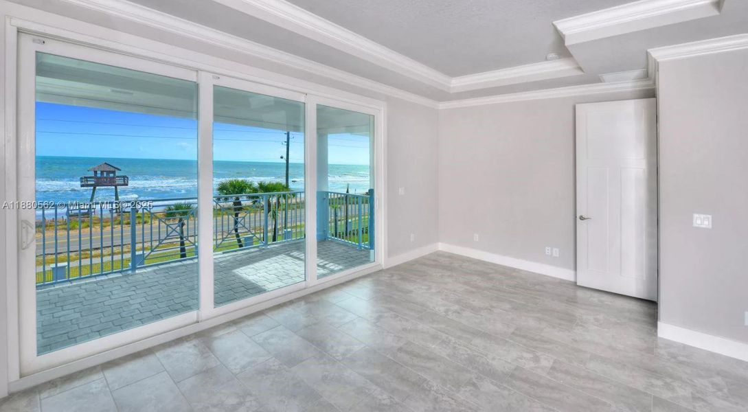 Spacious, unfurnished interior of a new home in Verona Oceanside, Ormond Beach (Image 14).