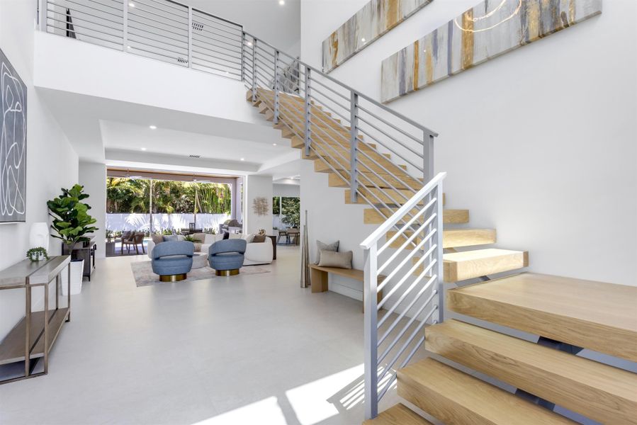 FOYER_ANGLE_OPEN_EB FOYER_ANGLE_OPEN_EB