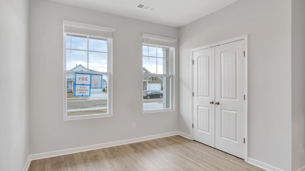 Spacious, unfurnished interior of a new home in Legacy Farms, White House (Image 32).