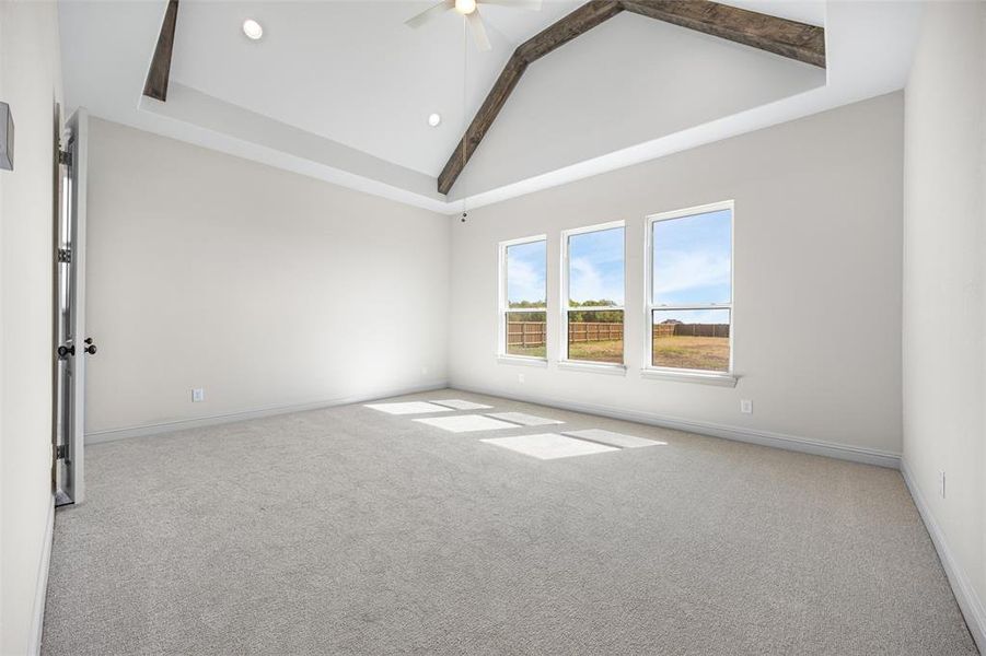Spacious, unfurnished interior of a new home in Waterfall Ranch - 1 Acre Lots, Waxahachie (Image 24). Spacious, unfurnished interior of a new home in Waterfall Ranch - 1 Acre Lots, Waxahachie (Image 24).