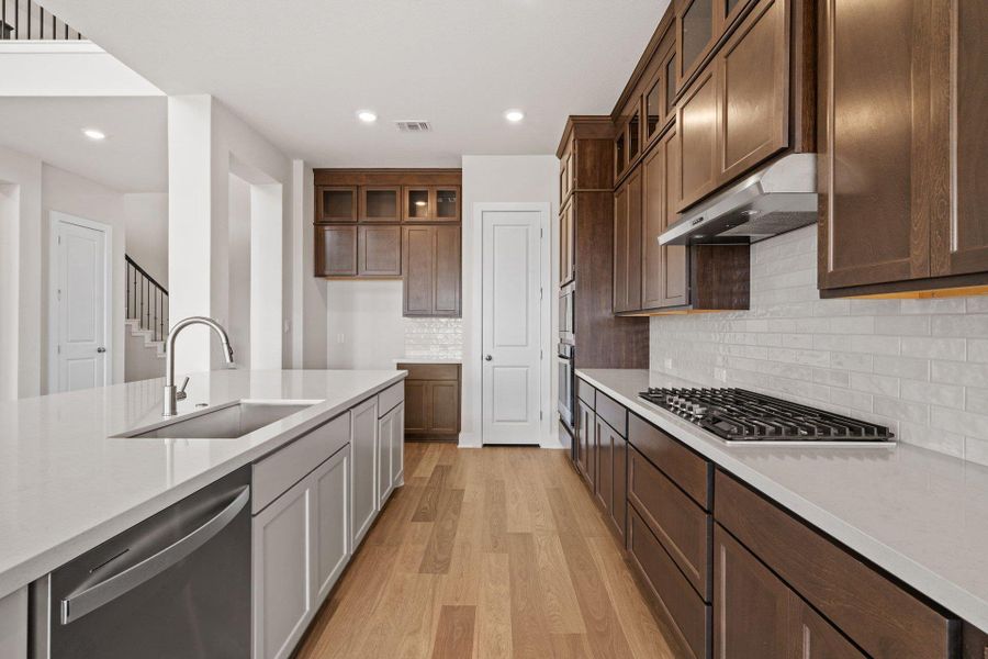 Stunning finishes in Light & Bright Kitchen