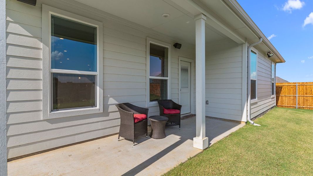 Exterior details and patio area of a home in Rock Creek West, Fort Worth (Image 2).