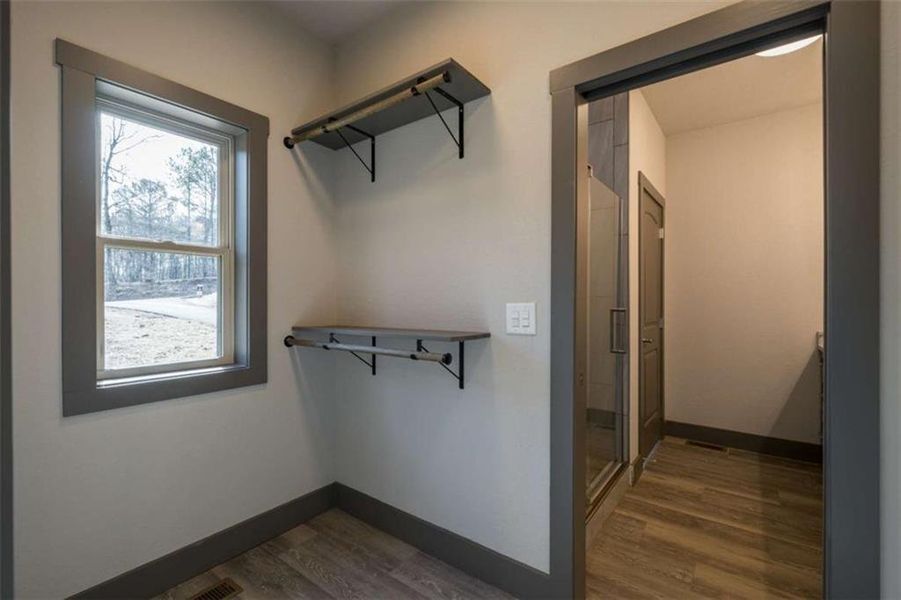 Spacious, unfurnished interior of a new home in , Talking Rock (Image 15).