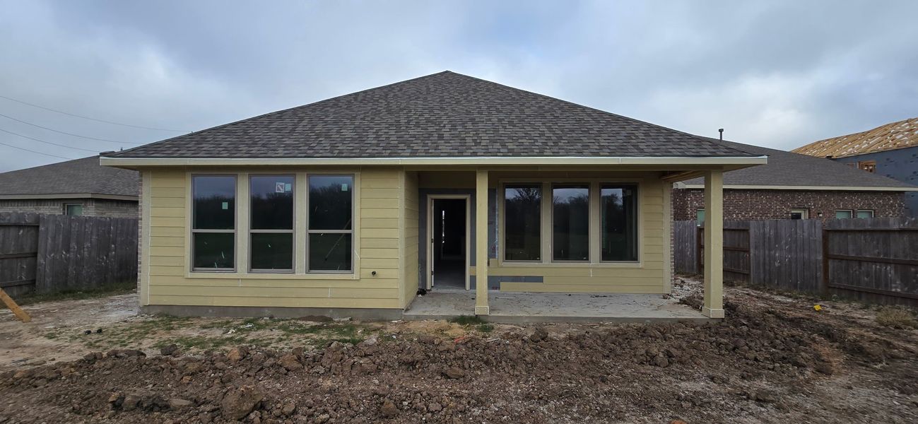 Image 5 of a home in Emberly  45'.