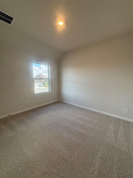 Spacious, unfurnished interior of a new home in Berry Creek Highlands, Georgetown (Image 28).