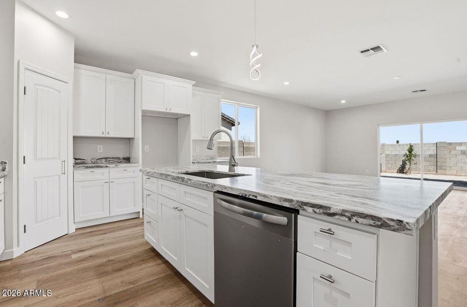 9-web-or-mls-9192 W Rafael Dr Arizona Ci