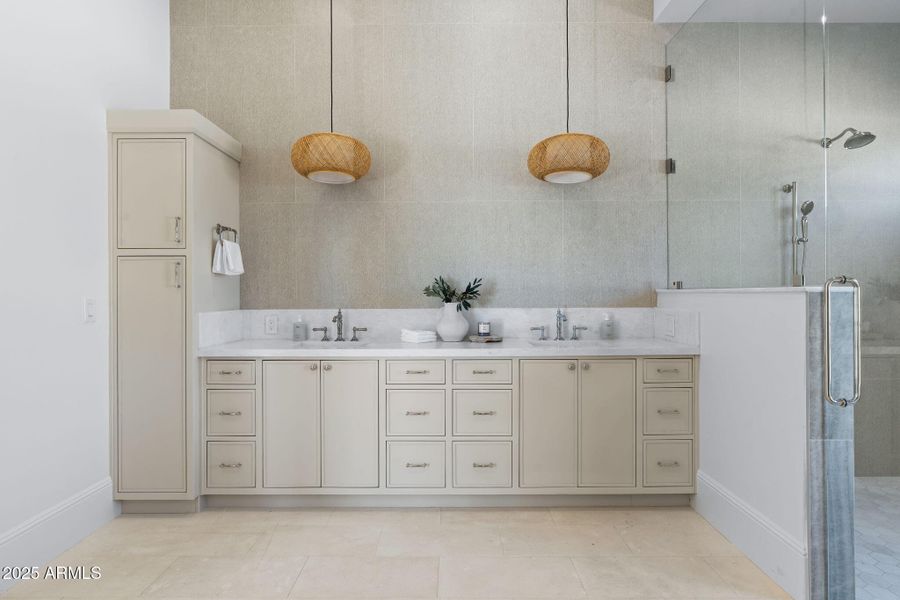 32-web-or-mls-10809-n-82nd-pl 32-web-or-mls-10809-n-82nd-pl