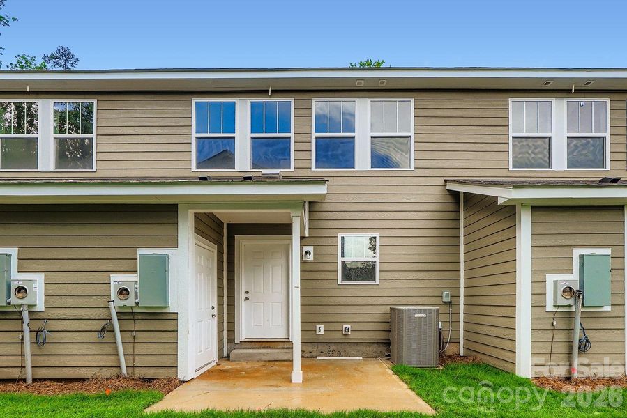 Exterior details and patio area of a home in , Charlotte (Image 3).