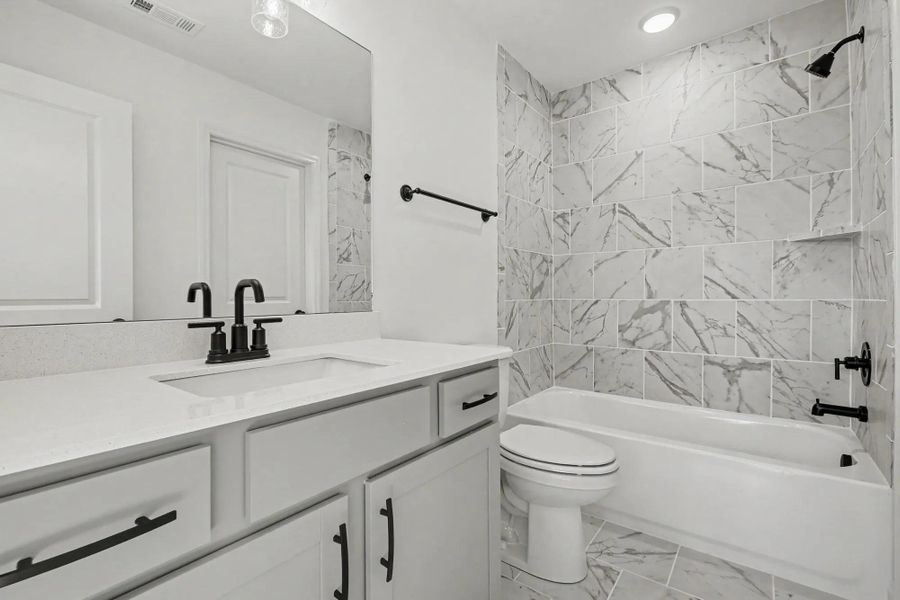 Shannon C Bathroom 4