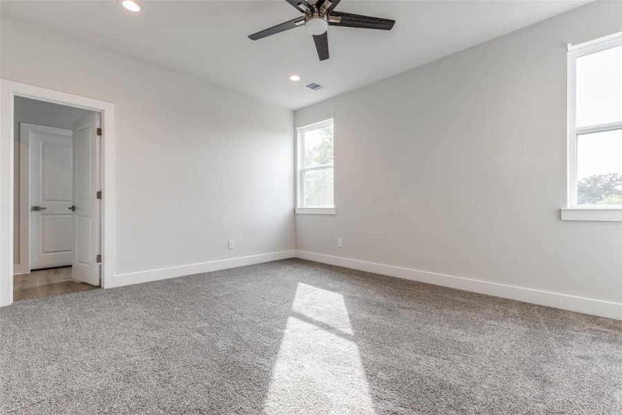 Image 8 of a home in .