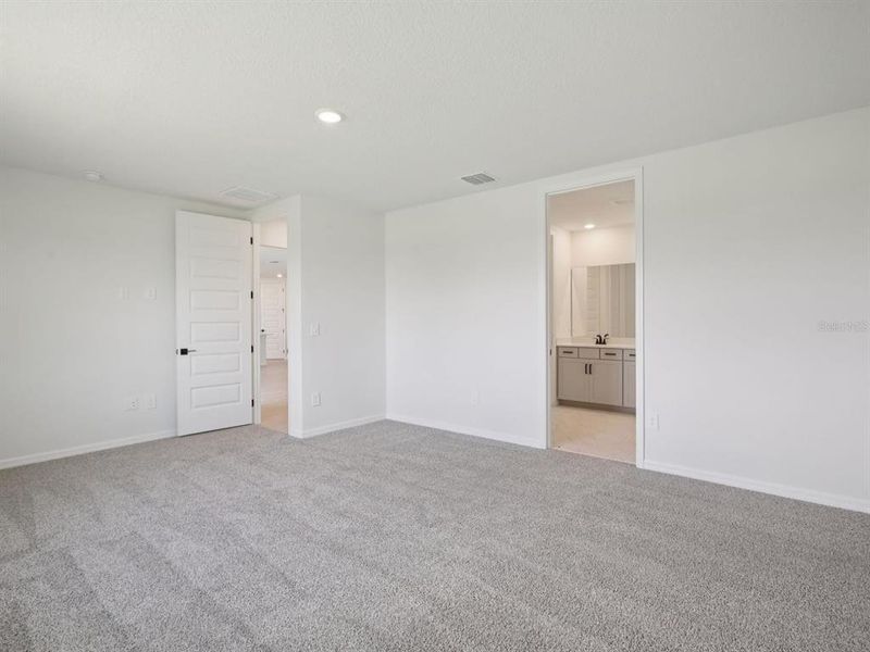 Spacious, unfurnished interior of a new home in Oakfield Trails - Signature Series, Parrish (Image 7).