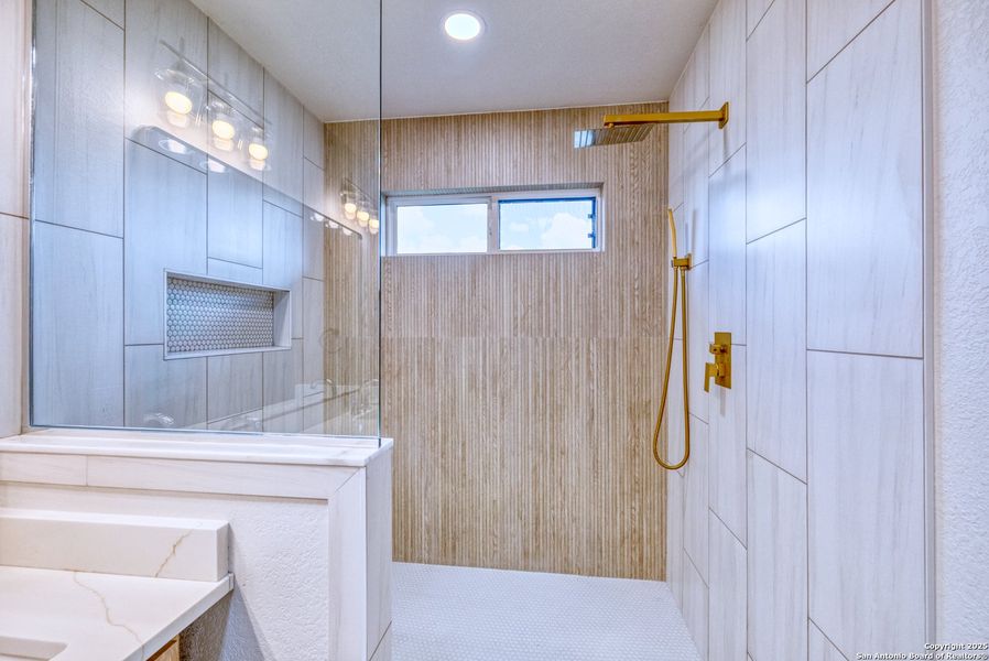 Image 34 of a home in .