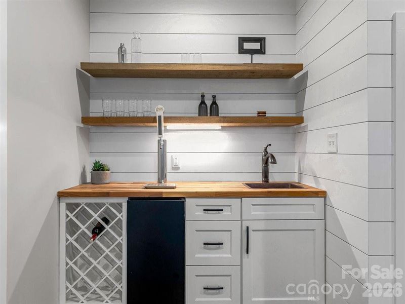 Representative photo from Corner Rock Builders showing the craftsmanship, quality of construction and finish level. Representative photo from Corner Rock Builders showing the craftsmanship, quality of construction and finish level.