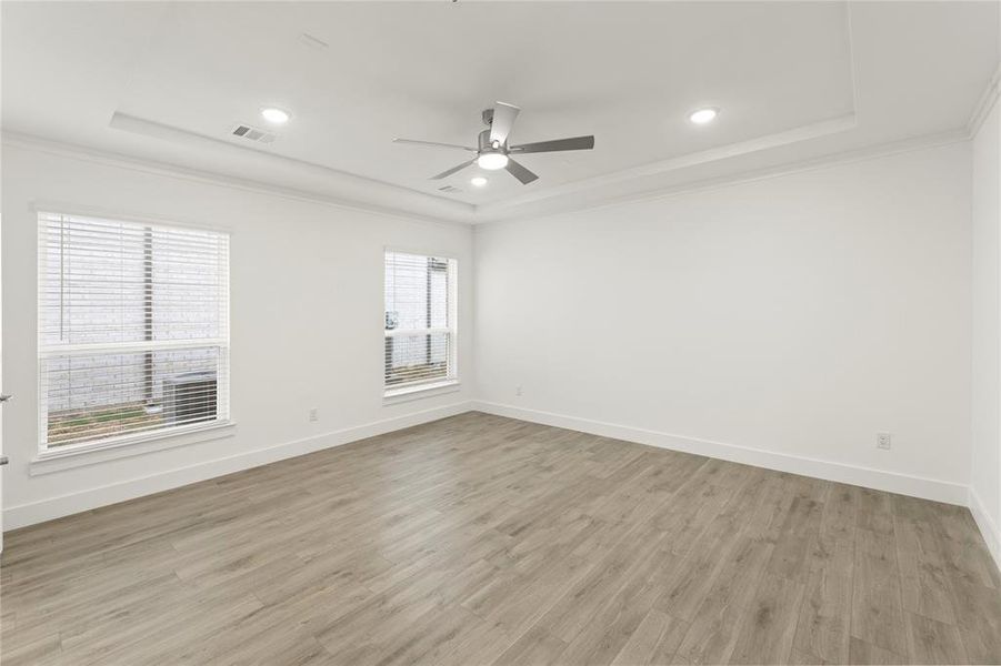 Spacious, unfurnished interior of a new home in Villages of Creekwood, Frisco (Image 21).