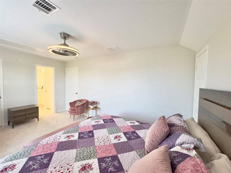 Furnished interior view inside a new home in Lakeview, Waller (Image 24).
