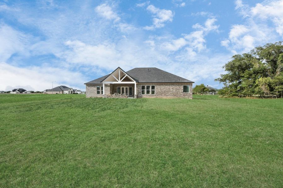 Exterior details and patio area of a home in , Rosharon (Image 3). Exterior details and patio area of a home in , Rosharon (Image 3).