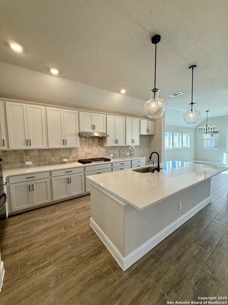 Furnished interior view inside a new home in Meyer Ranch – Legacy Series, New Braunfels (Image 5). Furnished interior view inside a new home in Meyer Ranch – Legacy Series, New Braunfels (Image 5).