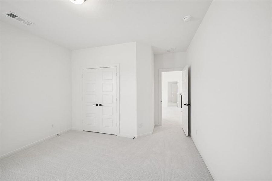 Spacious, unfurnished interior of a new home in Pecan Square - Gardens, Northlake (Image 22).