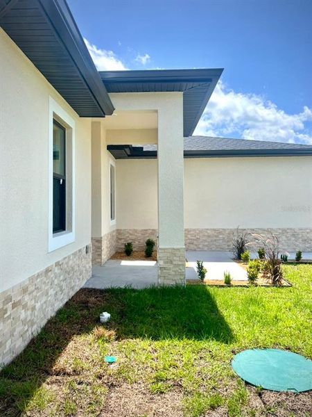 Exterior details and patio area of a home in , Cape Coral (Image 16). Exterior details and patio area of a home in , Cape Coral (Image 16).