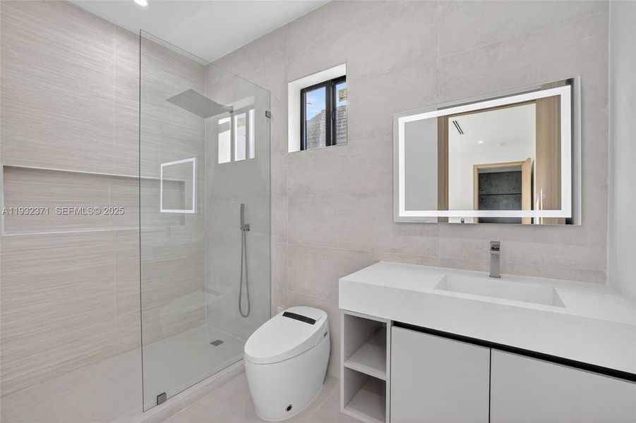 Furnished interior view inside a new home in , Fort Lauderdale (Image 43).