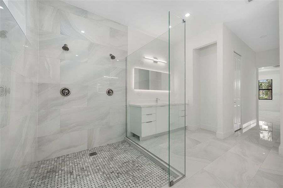 Furnished interior view inside a new home in , Punta Gorda (Image 9).