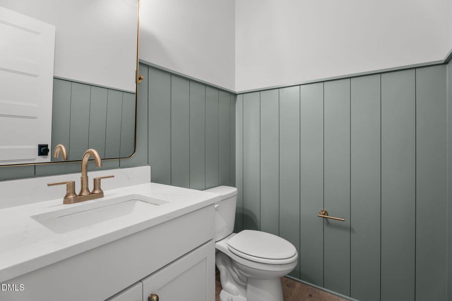 Powder room Powder room