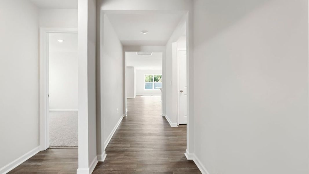 Spacious, unfurnished interior of a new home in Cascade Point, Seneca (Image 8).