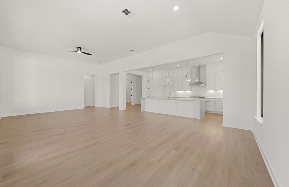 Representative unfurnished interior of a home built from the Dobbin by Pulte Homes in 6 Creeks, Kyle (Image 30).