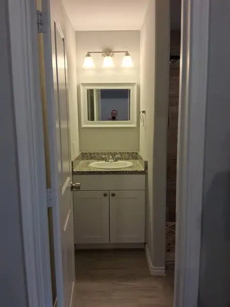 Furnished interior view inside a new home in , Willis (Image 4).