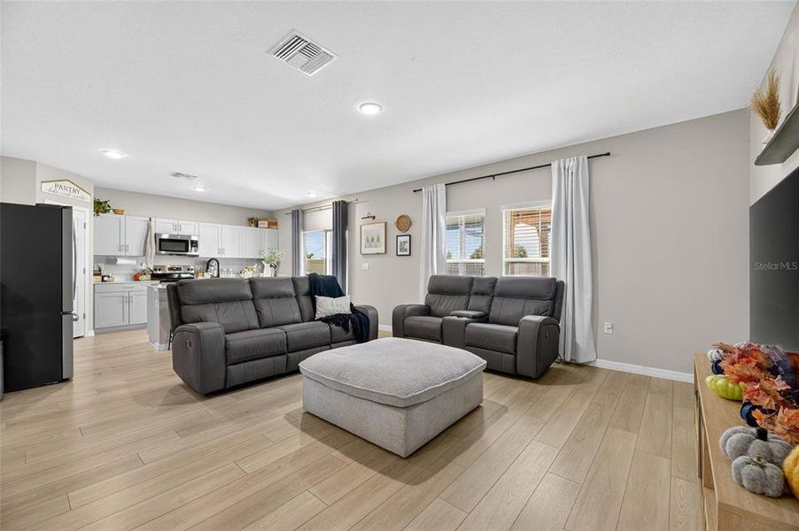 Furnished interior view inside a new home in Pasadena Point, Wesley Chapel (Image 16).