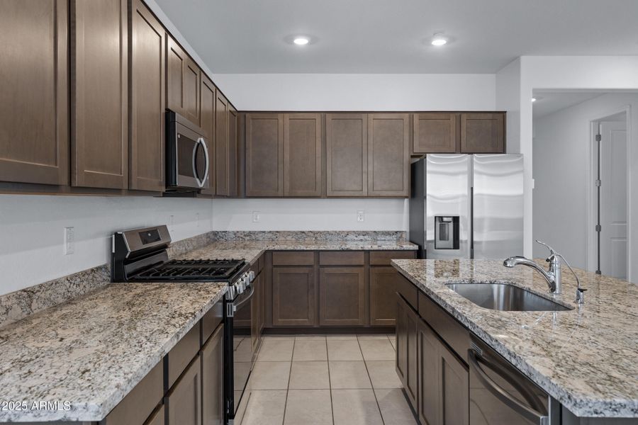 21294 W Roanoke Ave-14