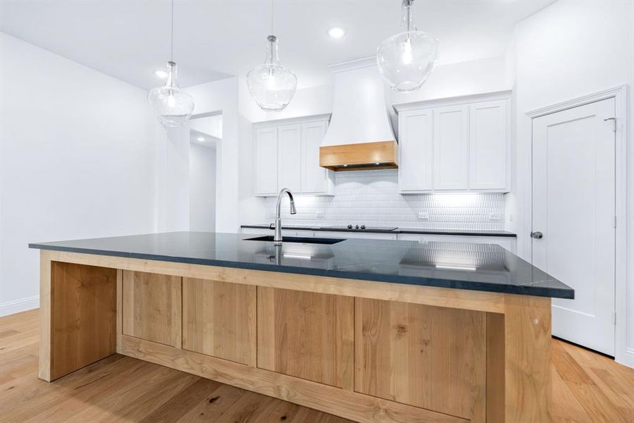 Furnished interior view inside a new home in University Park at Northpointe, Denton (Image 33).