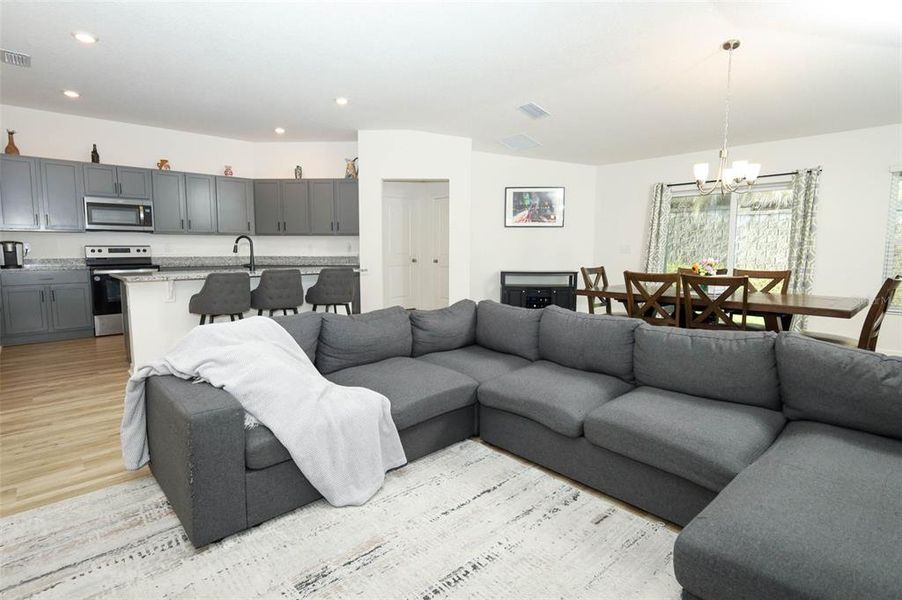 Furnished interior view inside a new home in The Reserve at Lake Ridge II, Minneola (Image 5).