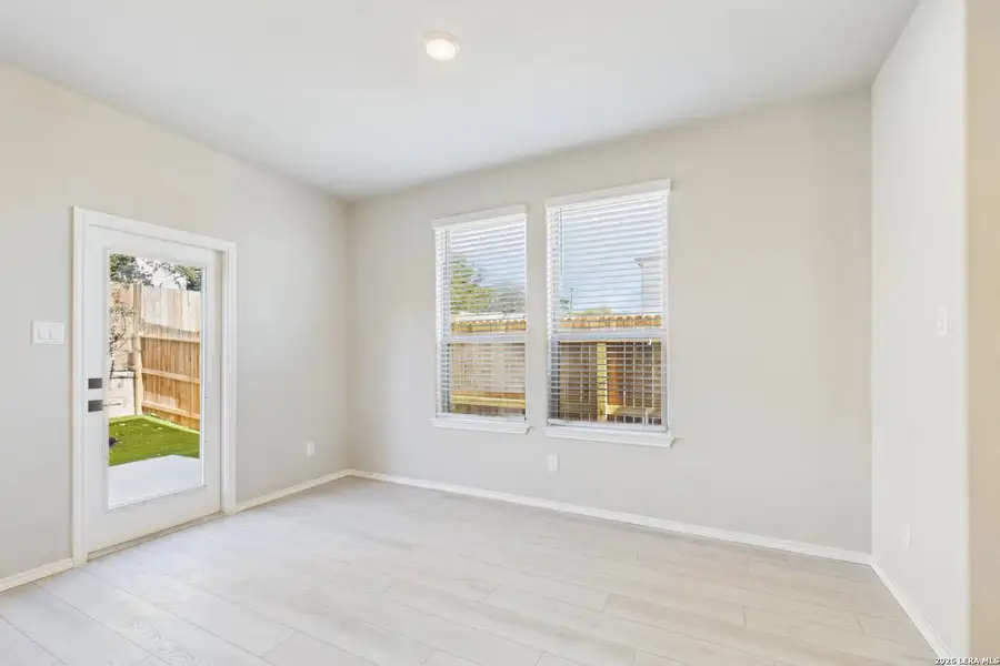 Spacious, unfurnished interior of a new home in Meadows at Oak Creek, San Antonio (Image 18).