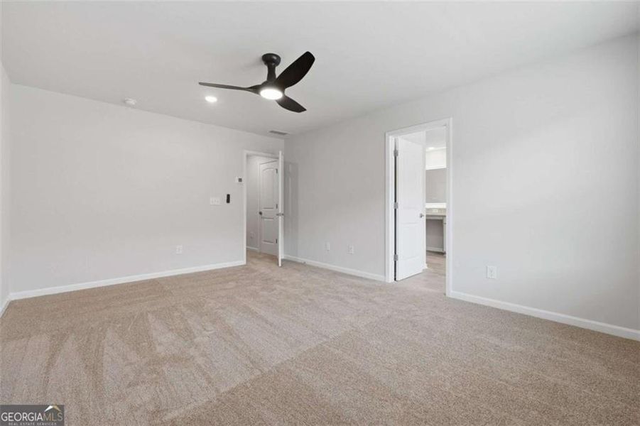 Spacious, unfurnished interior of a new home in Parkway James, Snellville (Image 22). Spacious, unfurnished interior of a new home in Parkway James, Snellville (Image 22).