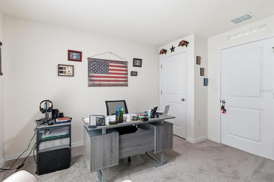Furnished interior view inside a new home in Autumn Glen, Belleview (Image 6). Furnished interior view inside a new home in Autumn Glen, Belleview (Image 6).