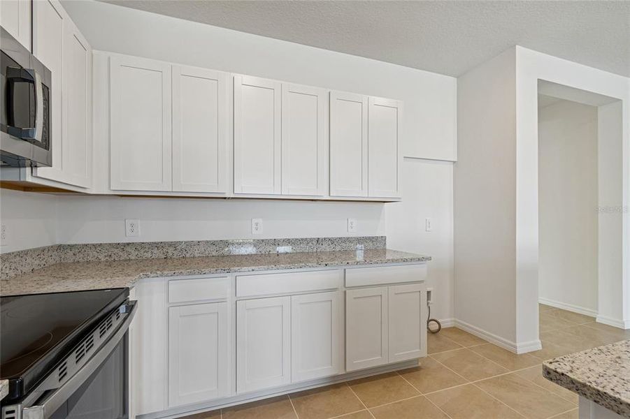 Furnished interior view inside a new home in Southpointe, Palmetto (Image 10).
