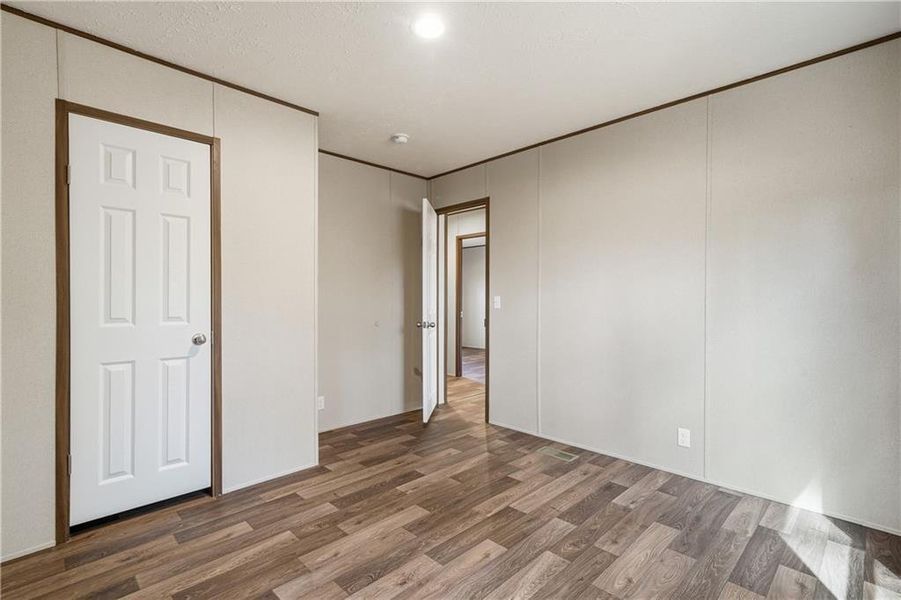 Spacious, unfurnished interior of a new home in , Franklin (Image 14).