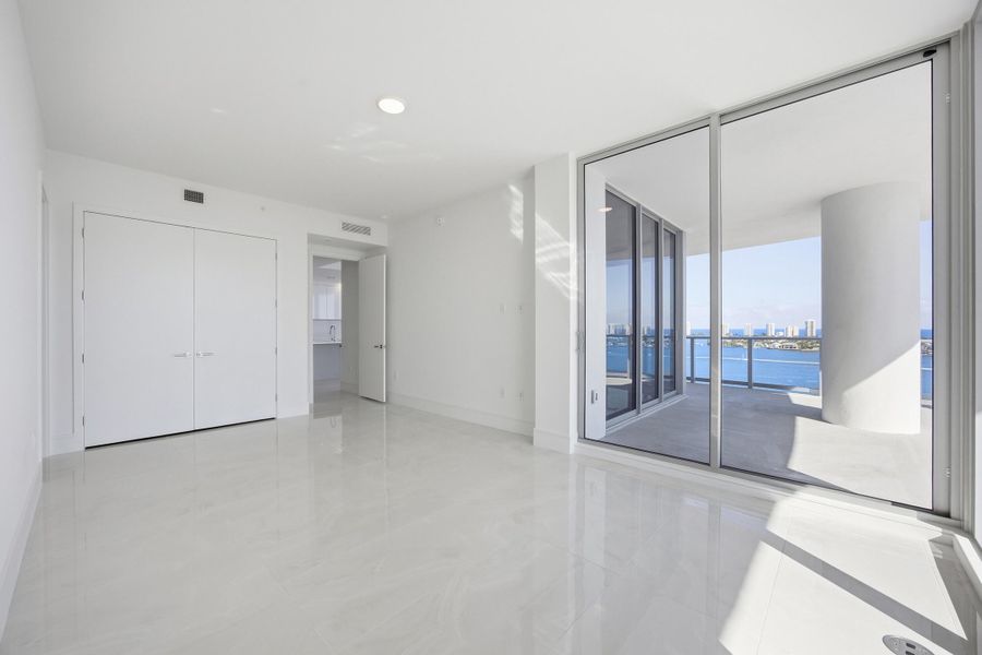 PRIMARY BEDROOM PRIMARY BEDROOM