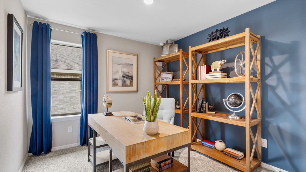 Furnished interior view inside a new home in Bella Vista, Granbury (Image 36).