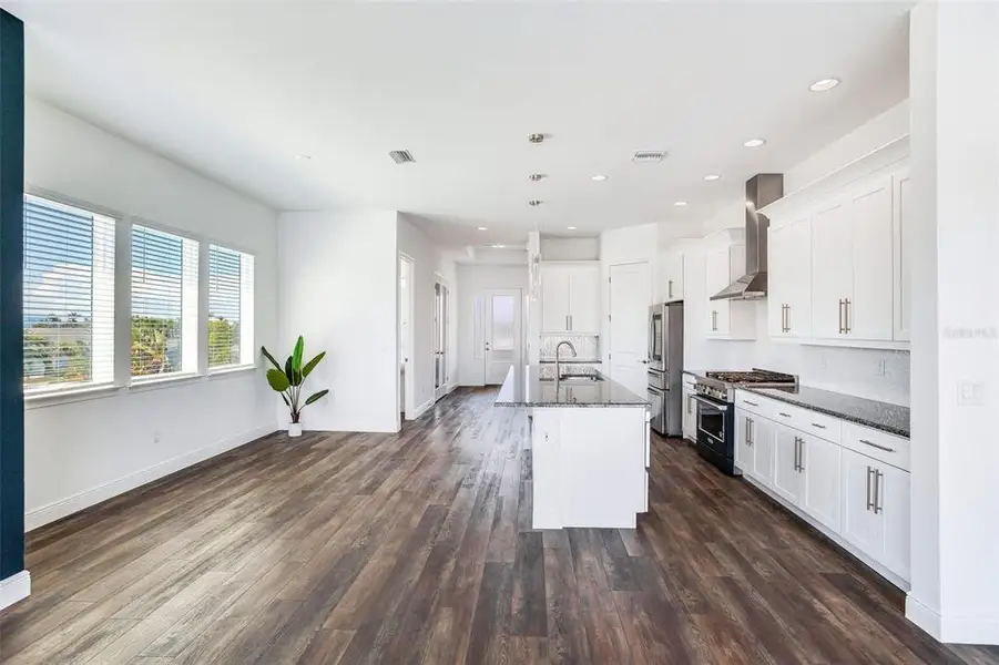 Furnished interior view inside a new home in , Treasure Island (Image 9).