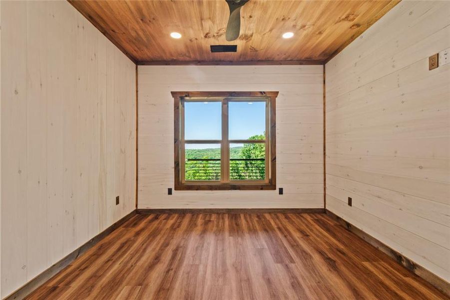 Spacious, unfurnished interior of a new home in , Talking Rock (Image 21).