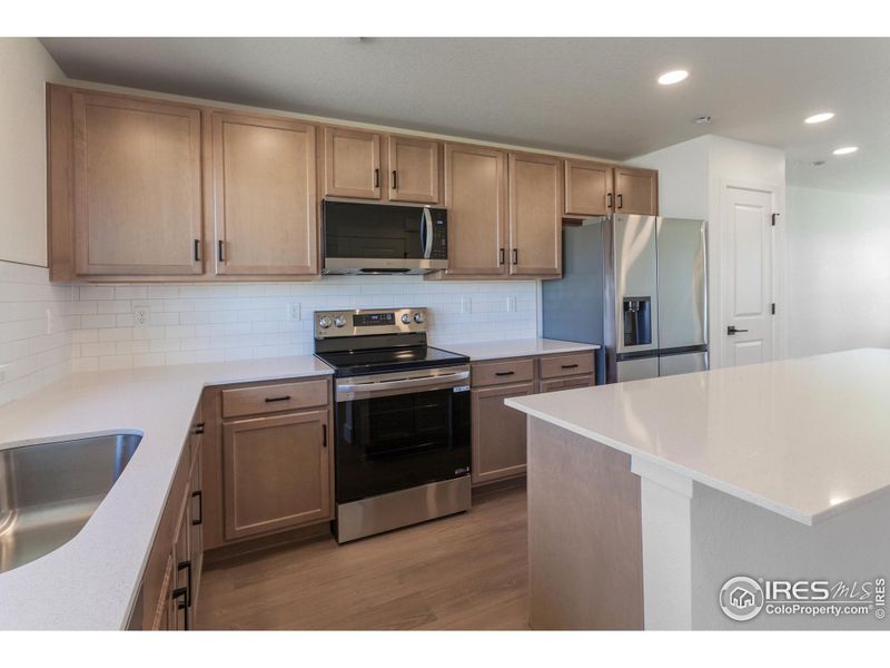 EXAMPLE PHOTO: KITCHEN