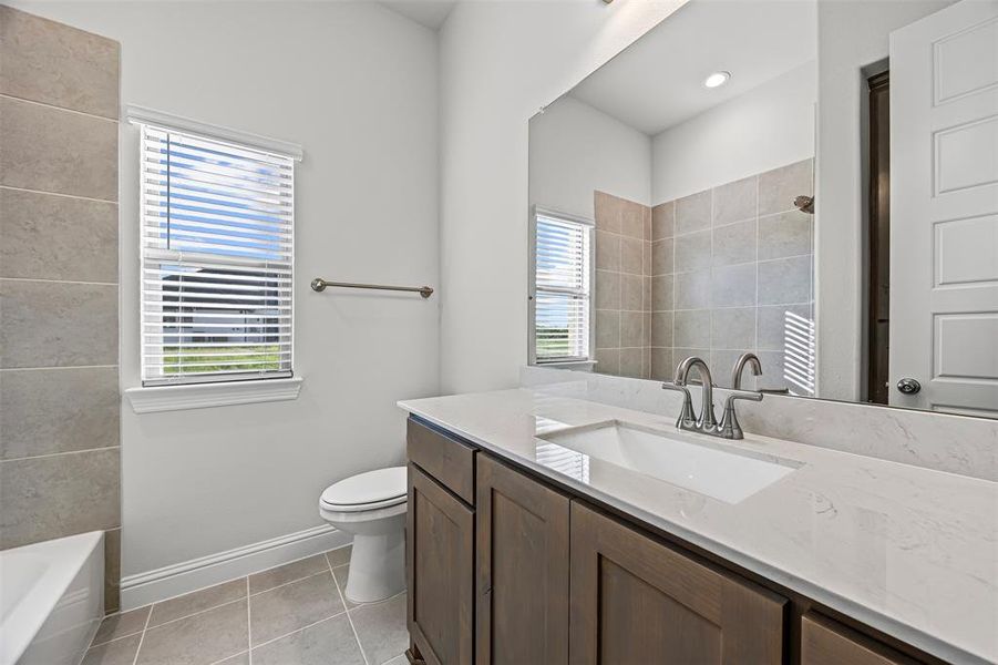 Furnished interior view inside a new home in Tuscan Estates (1 Acre Lots), Waxahachie (Image 9). Furnished interior view inside a new home in Tuscan Estates (1 Acre Lots), Waxahachie (Image 9).